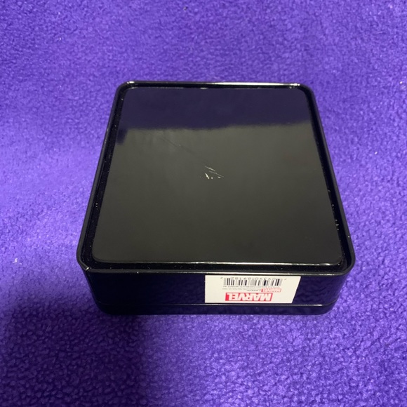 Marvel Spider-Man Tri-Fold Wallet - Picture 6 of 7